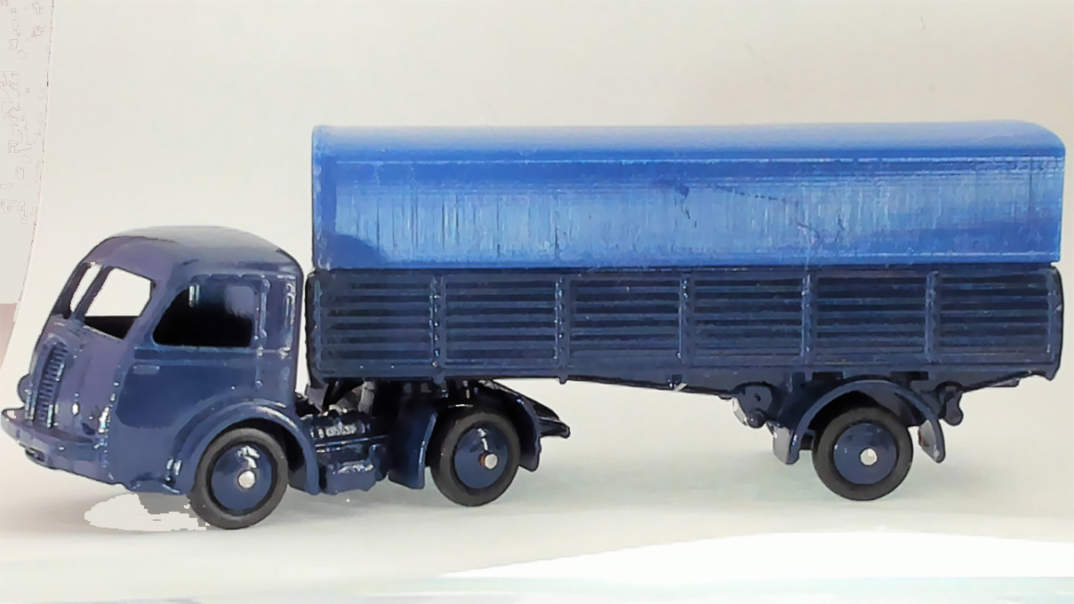 ../content/J5/Panhard et semi-remorque SNCF (J590)/images/4.jpg